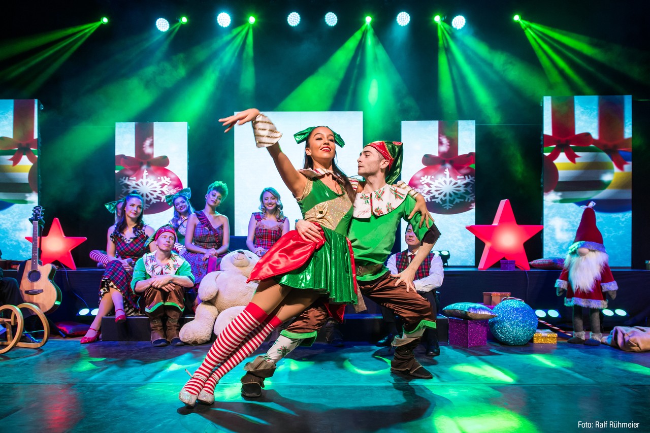 A Musical Christmas - Große Musicalhits und die schönsten Weihnachtslieder der Welt, festlich präsentiert in einer stimmungsvollen Gala mit vorweihnachtlicher Atmosphäre am 26.11.2022 im Volkshaus Sömmerda.